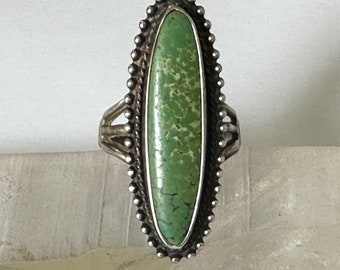 vintage sterling and green turquoise tall southwestern tourist ring, size 7