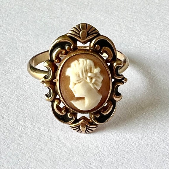 vintage 10k gold cameo ring, size 6 - image 1