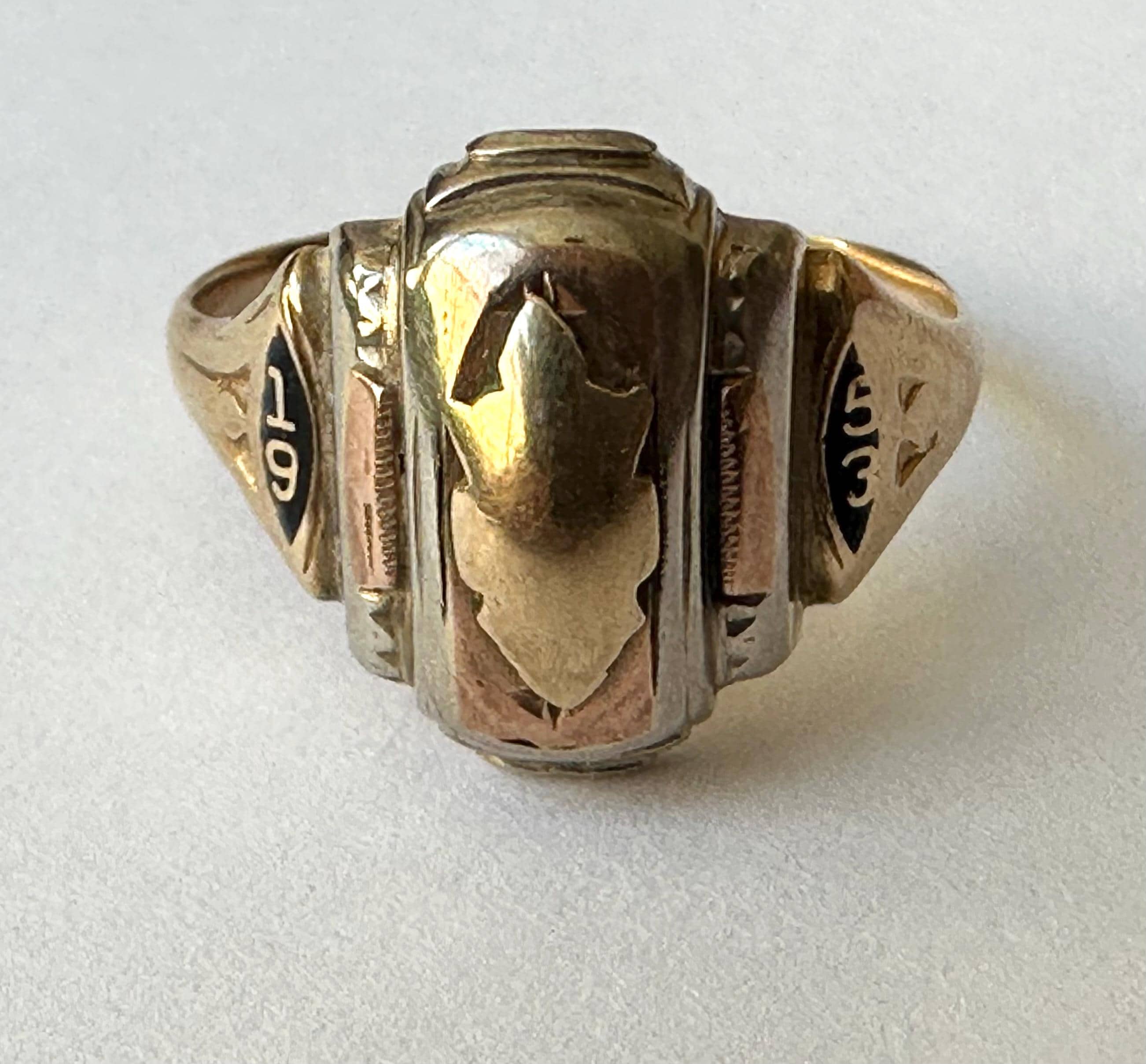 Vintage 1953 Three Gold Class Ring, Size 5.75 - Etsy
