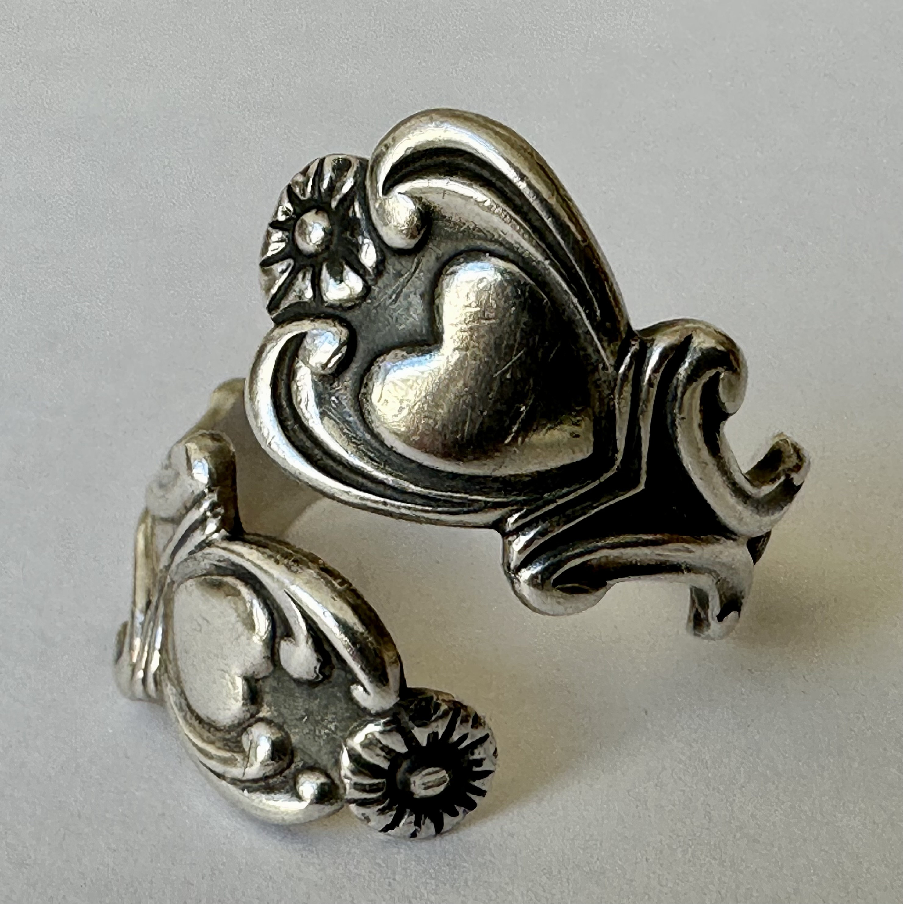 2025新発 Vintage Sterling Avon Hearts and Flowers Wrap Ring アクセサリー