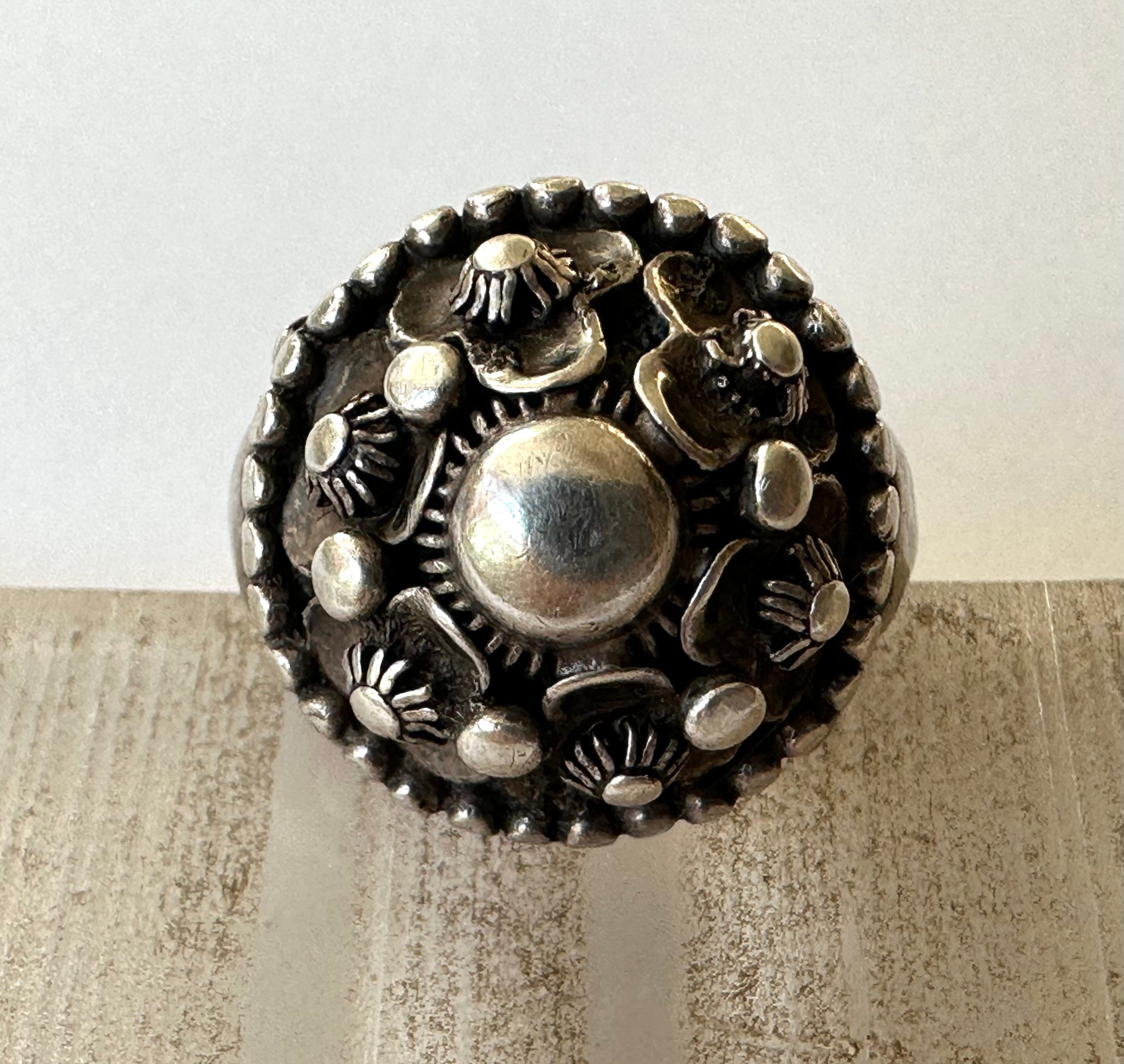 Siam Sterling Ring - Etsy