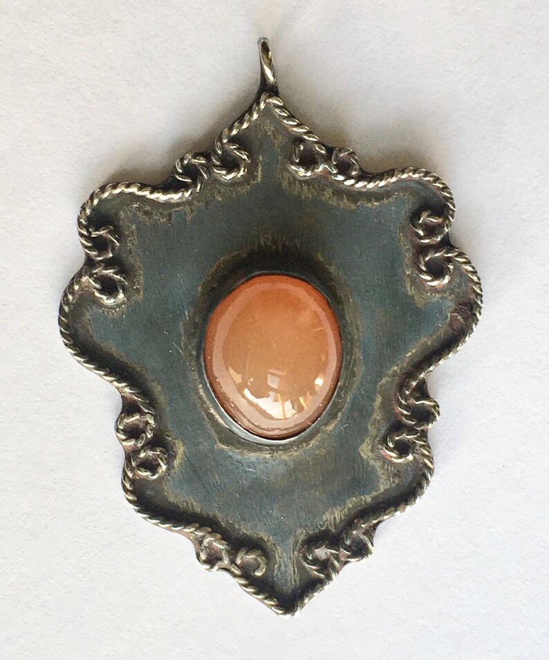 vintage southwestern silver and peach moonstone pendant