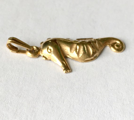 vintage 14k gold seahorse pendant - image 3