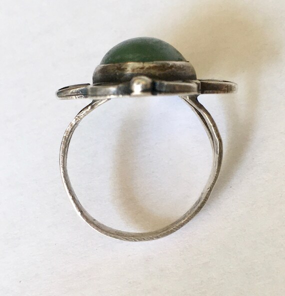 vintage Mexican sterling and green stone ring, si… - image 7