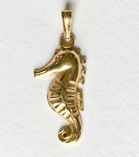 vintage 14k gold seahorse pendant - image 1