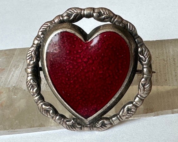 Edwardian sterling friendship heart brooch in red… - image 1