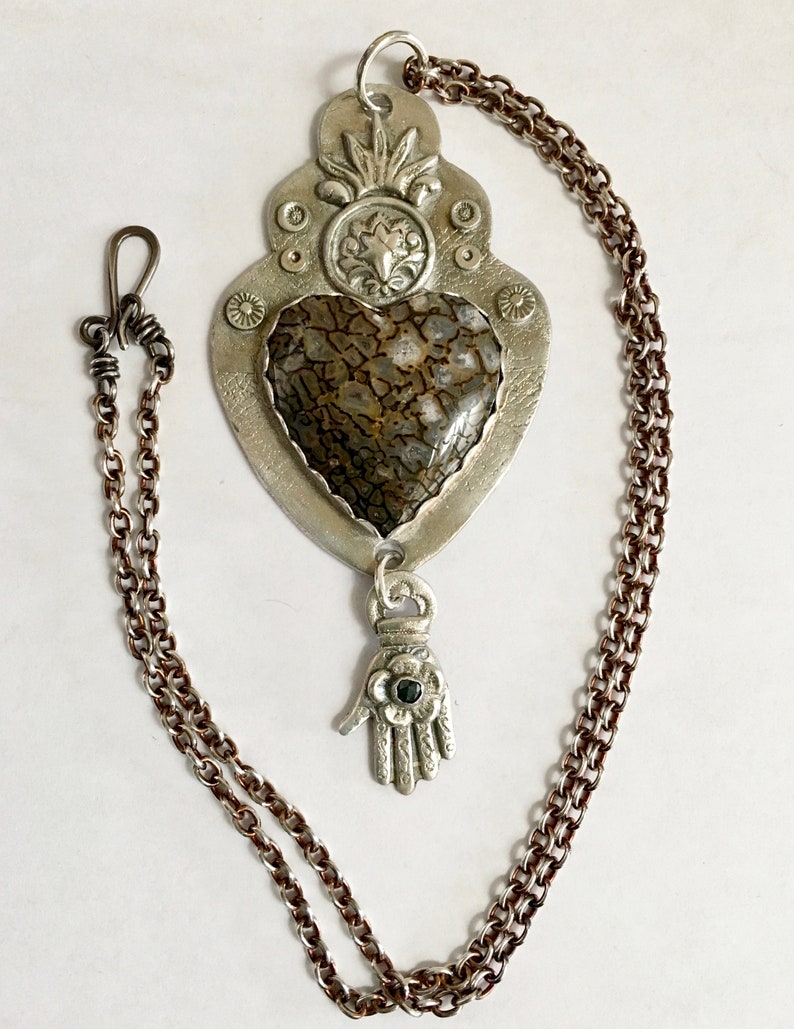 fossilized dinosaur heart