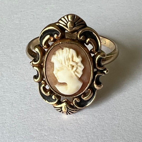 vintage 10k gold cameo ring, size 6 - image 2