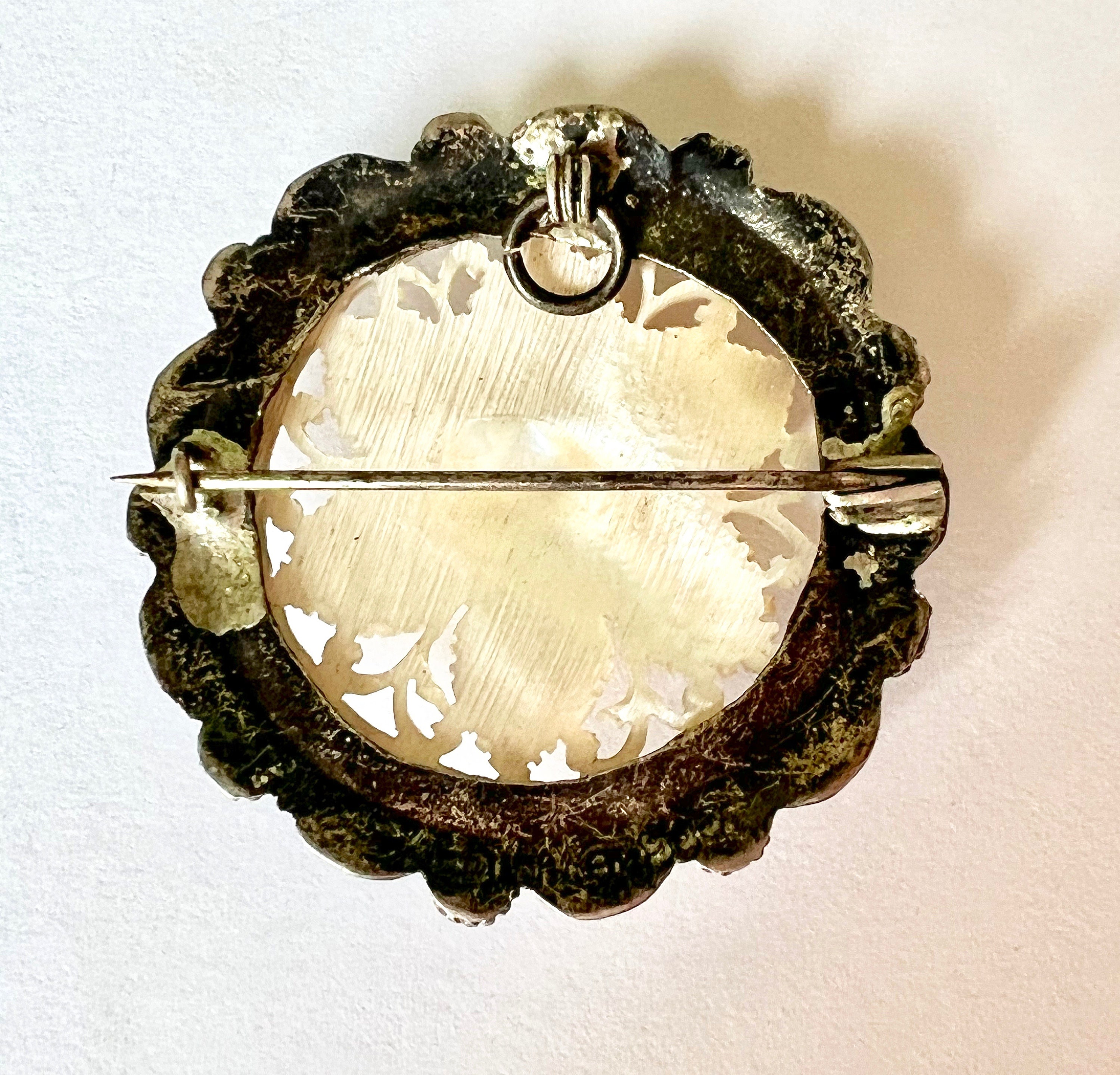 Broche Vintage Peinte à La Main - Artisanat D'Israël - Bijou Ancien Occasion