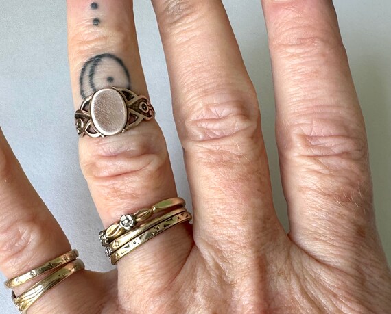 antique 8k rose gold pinky signet ring, size 4 - image 9
