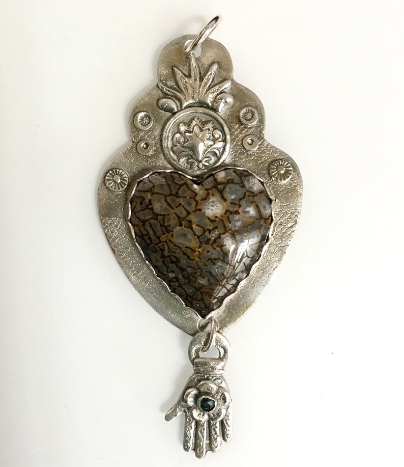 fossilized dinosaur heart