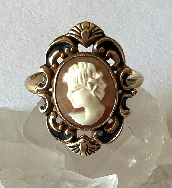 vintage 10k gold cameo ring, size 6 - image 7