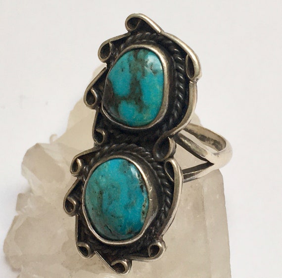 vintage Navajo two stone turquoise ring, size 5.75 - image 4