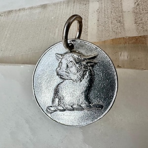 new reproduction bull/Taurus pendant, 960 silver