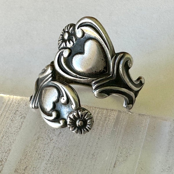 vintage sterling Avon hearts and flowers wrap ring, adjustable, size 7.25
