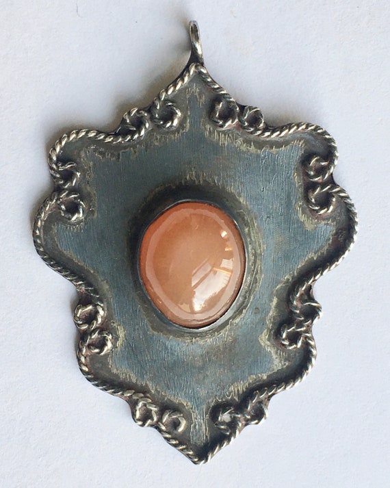 vintage southwestern silver and peach moonstone pendant