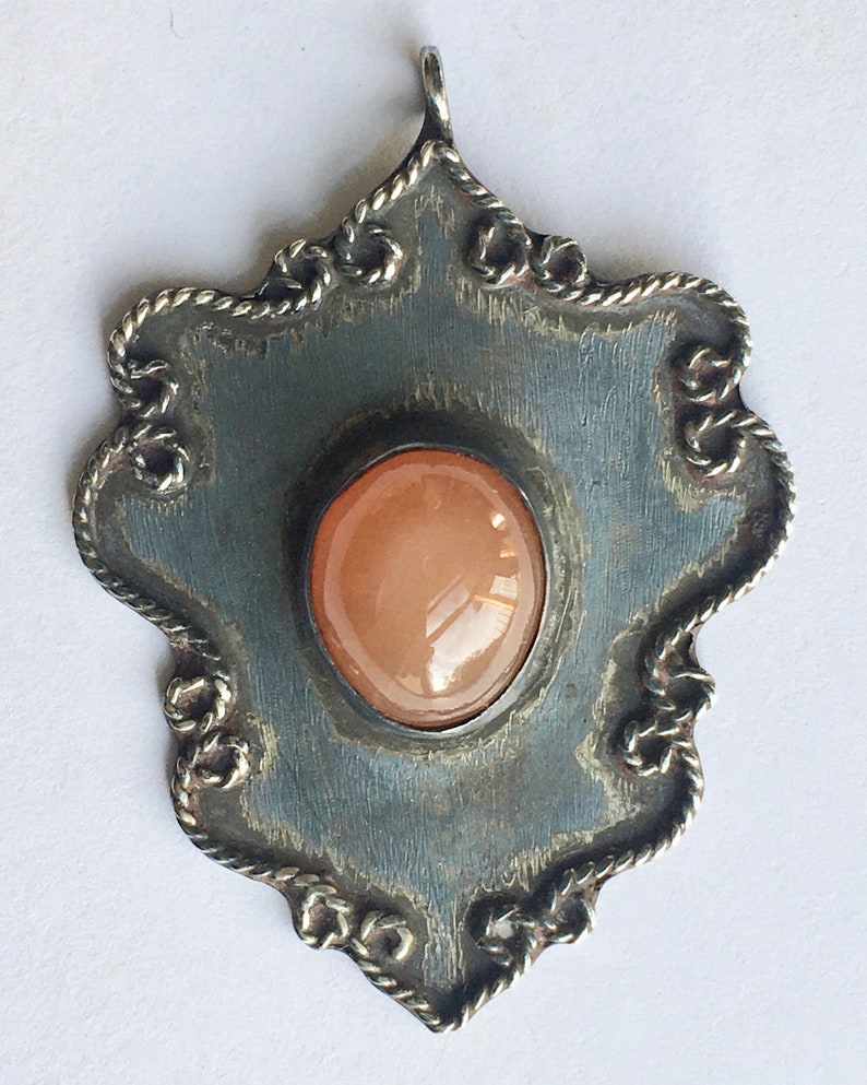 vintage southwestern silver and peach moonstone pendant