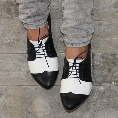 Black and white oxford shoes / B&W handmade flat leather shoes | Etsy