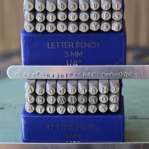 3MM Comic Sans Font Metal Stamp Combination Letter Set - Sello de joyería de metal - Ideal para todo el trabajo de diseño de metal y joyería - SGCSE-2UL