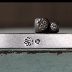 Brand New 5mm and 3mm Simple Flower Metal Design 2 Stamp Set - Metal Stamp - Metal Stamping and Jewelry Tool - SGCH-438437