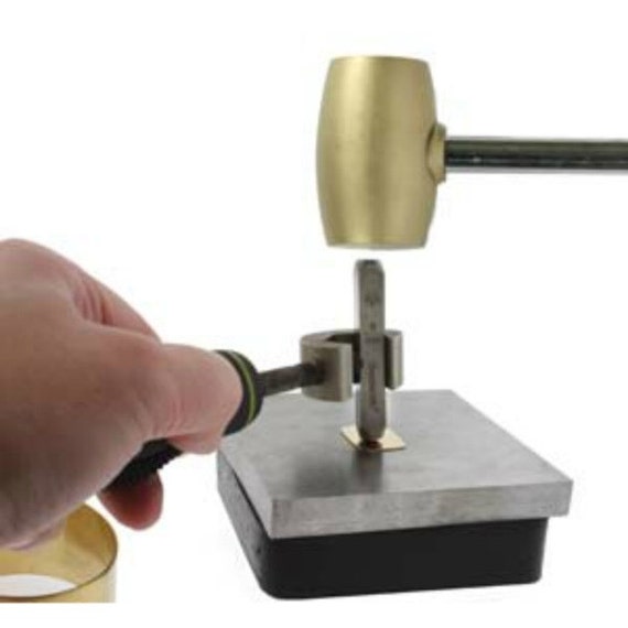 Beadsmith Universal Metal Stamp Holder Allows You to Easily Hold a Stamp in  Place Holds Square or Round Stamps up to 15mm SGLPSHOLD 