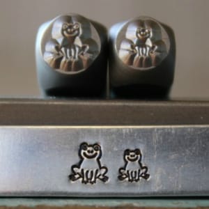 Supply Guy 6mm and 5mm Frog Metal Design 2 Stamp Set - Metal Stamp - Metal Stamping and Jewelry Tool - SGCH-317318