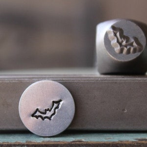 Supply Guy 7mm Flying Bat Halloween Metal Design Stamp - Metal Stamp - Metal Stamping and Jewelry Tool - SGCH-246