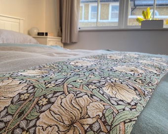 BED RUNNER WILLIAM MORRiS, dining table runner, art nouveau home decor, bedroom decor