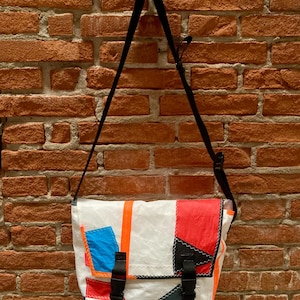 Messengertas van gerecycled zeildoek