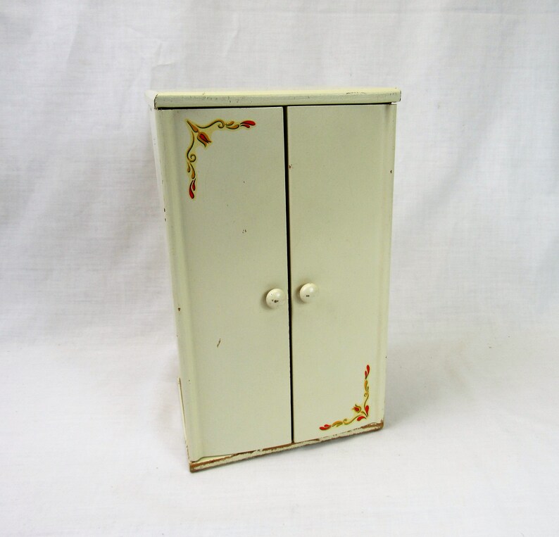 Strombecker Wooden Closet Vintage Doll Wardrobe Off White Ivory 10 1 4 For Ginny Or Muffie 8 Dolls