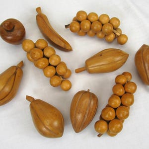 Mid Century Wooden Fruit sculptures 10 vintage tiki figurines tropical grapes