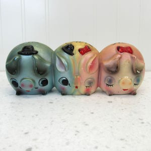 Vintage Enesco 3 Pigs Bank ceramic mid century Kitsch pink and blue figurine