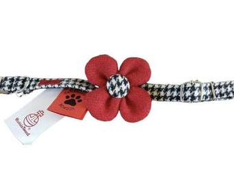 Harris Tweed Flower Hundehalsband - schwarz/weißes Hahnentrittmuster mit roter Blume (Nessie)
