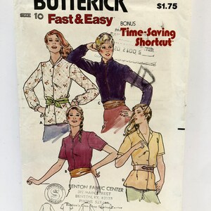 Puede incluir: Un patrón de costura vintage para una blusa con cuatro estilos diferentes. El patrón es de Butterick y es de talla 10. El patrón se llama "Fast & Easy" y tiene un bonus "Time-Saving Shortcut". El número del patrón es 6571 y el precio es de 1,75 €.