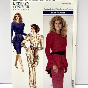 Può includere: Un modello di cucito Butterick vintage, numero 6864, con illustrazioni di tre modelli di abiti. Il modello include il testo "Kathryn Conover New York" e indica una classificazione di cucito facile.