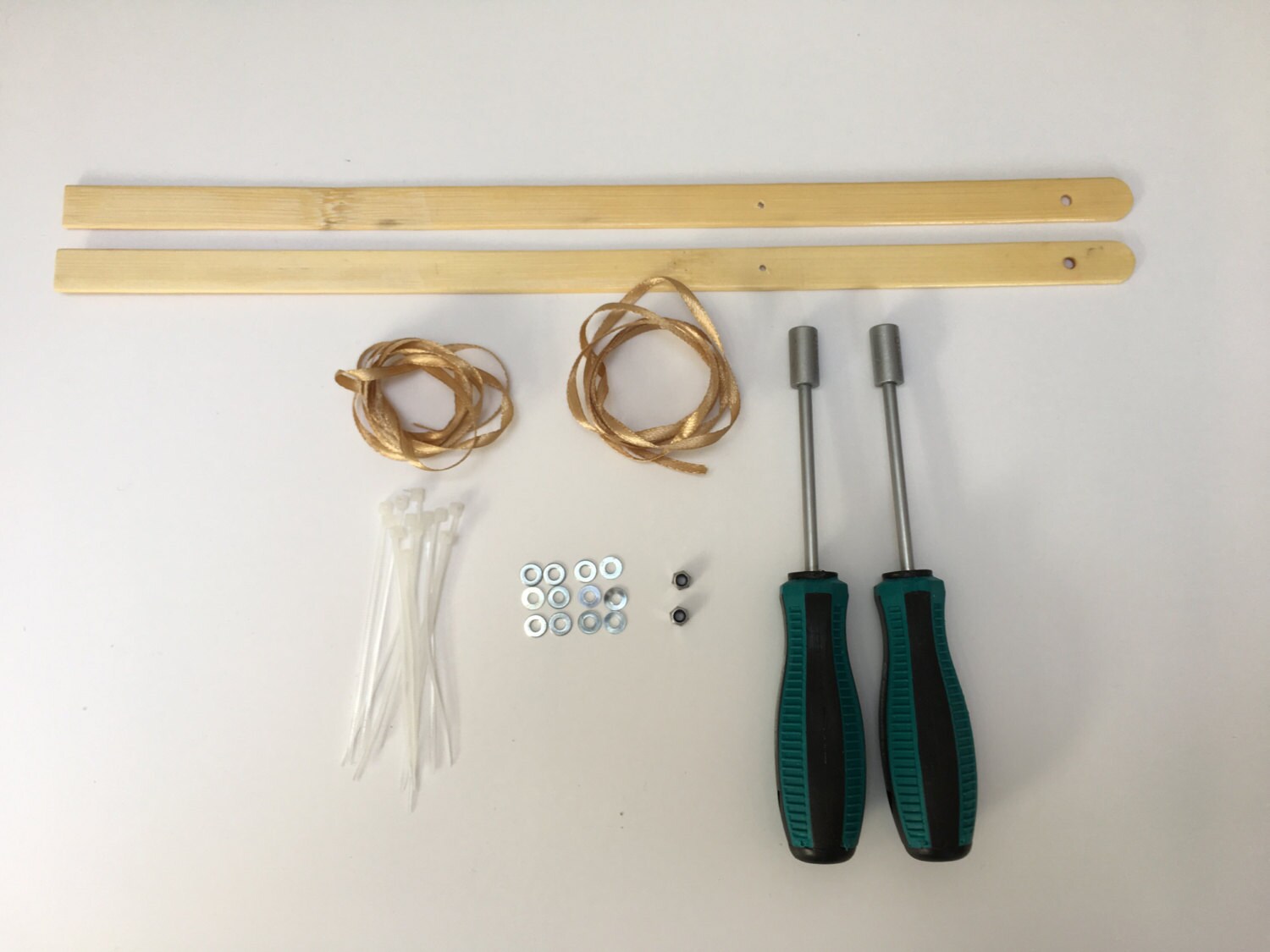 Emergengy feather fan care kit