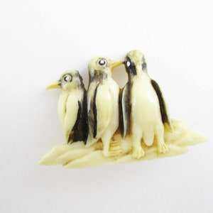 Vintage Penguin Pin - Penguins - Jewelry - Brooch - 1930s Celluloid Plastic - Hand-colored - Three Penguins - Fun Jewelry - FREE Shipping