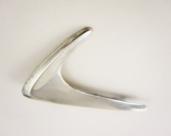 silver nike swoosh pin