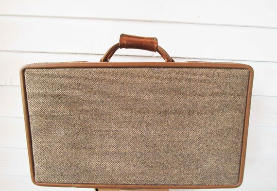 Vintage 'hartmann Luggage' Medium-size Suitcase - Wool Tan Vintage 'hartmann Luggage' Medium-size Suitcase - Wool Tan