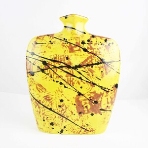 A MCM Flask Vase - Yellow Background -  Tan Faces and Patterns - Square Mouth - Accessory - Black Slashes - Marked &#39;Hillary&#39; - Collection