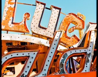 Las Vegas Kunst von den ikonischen Neon Boneyard Schildern als Fine Art Fotografie