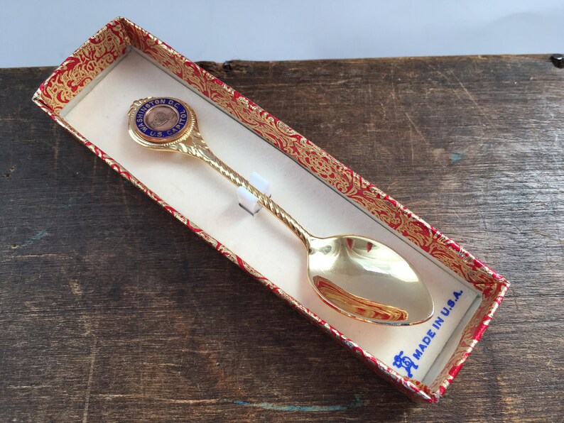 Vintage souvenir teaspoon Vintage Washington teaspoon USA small souvenir spoon Collectible spoon