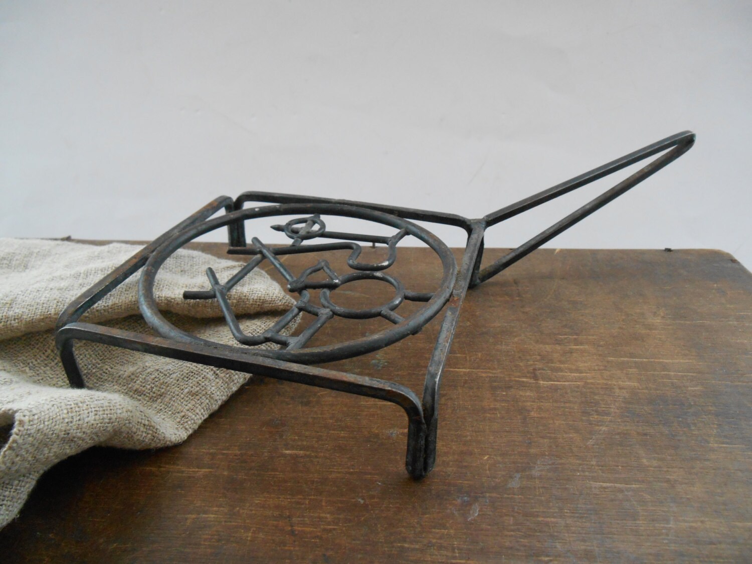 Vintage Metal Pot Holder Black Metal Trivet With a Handle Etsy UK