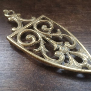 Vintage brass trivet Brass pot holder Vintage kitchen