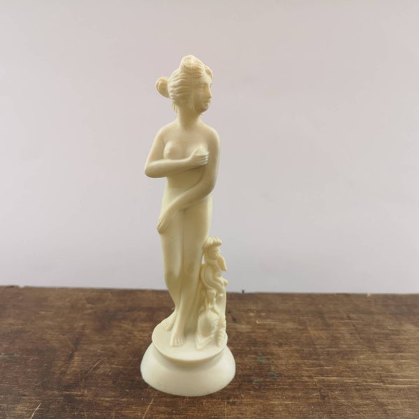 Vintage lady statue Vintage plastic figurine white plastic statue