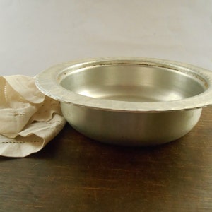 Vintage Pewter bowl Gray metal bowl Primitive bowl Metal serving bowl Farmhouse Kitchen