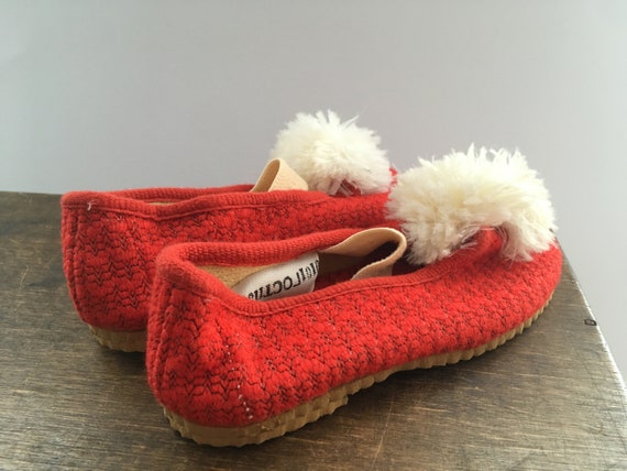 Vintage Soviet children slippers Red white felt s… - image 1
