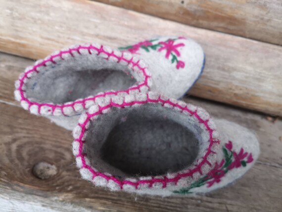 Vintage kids felted wool slippers Gray felt slipp… - image 4