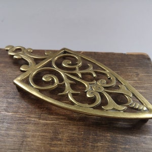 Vintage brass trivet Brass pot holder Vintage kitchen
