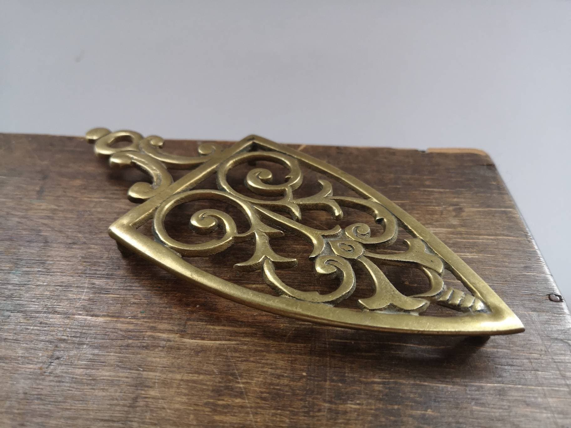 DESSOUS DE PLAT repose plat en laiton vintage DN4286 EUR 18,00